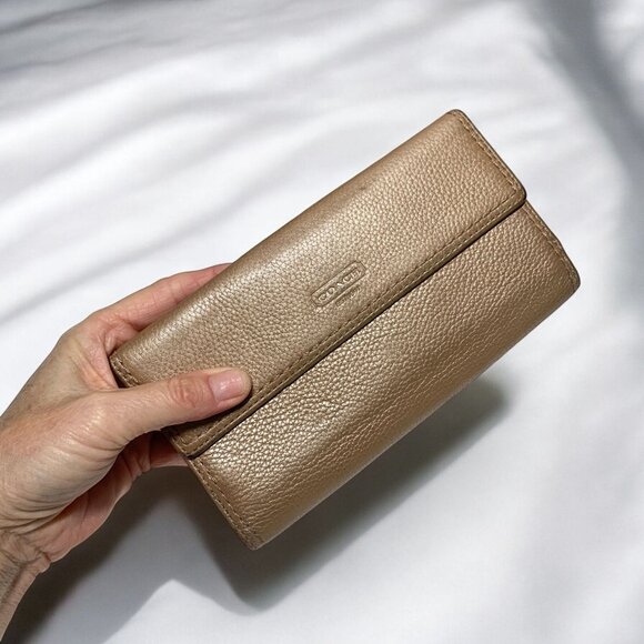 Coach Gold Leather Trifold Wallet With Snap Closure & Card Slots - Picture 9 of 11